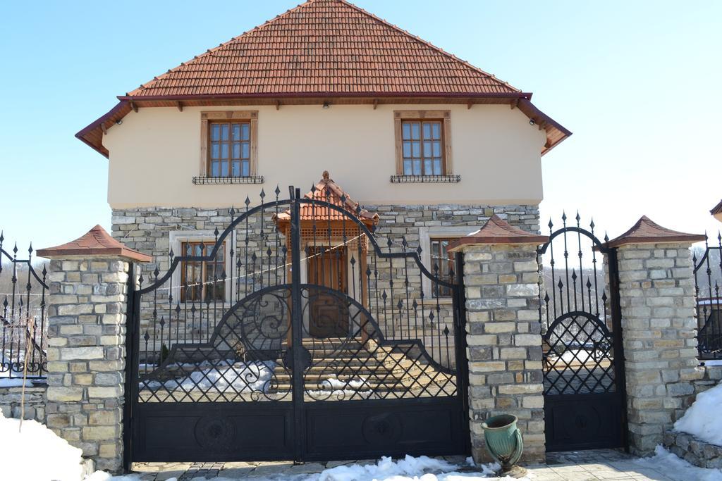 Guesthouse Grand Canyon Kam'janec'-Podil's'kyj Esterno foto